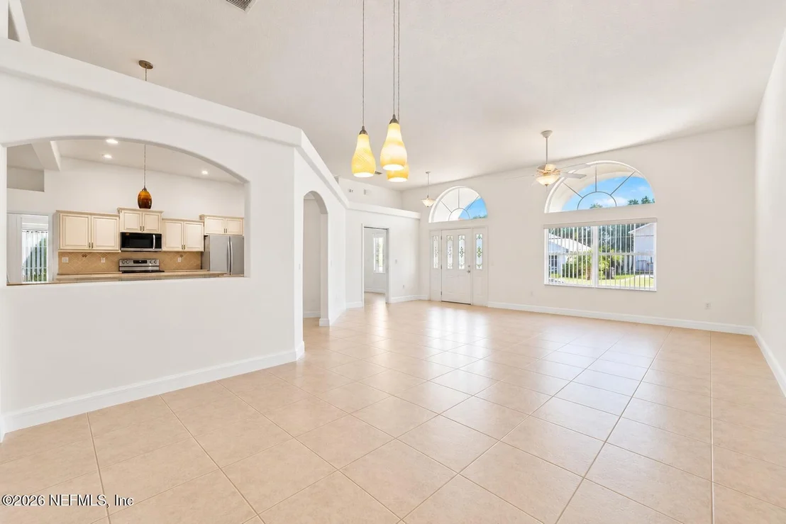 Photo of 8 FIELDSTONE Lane