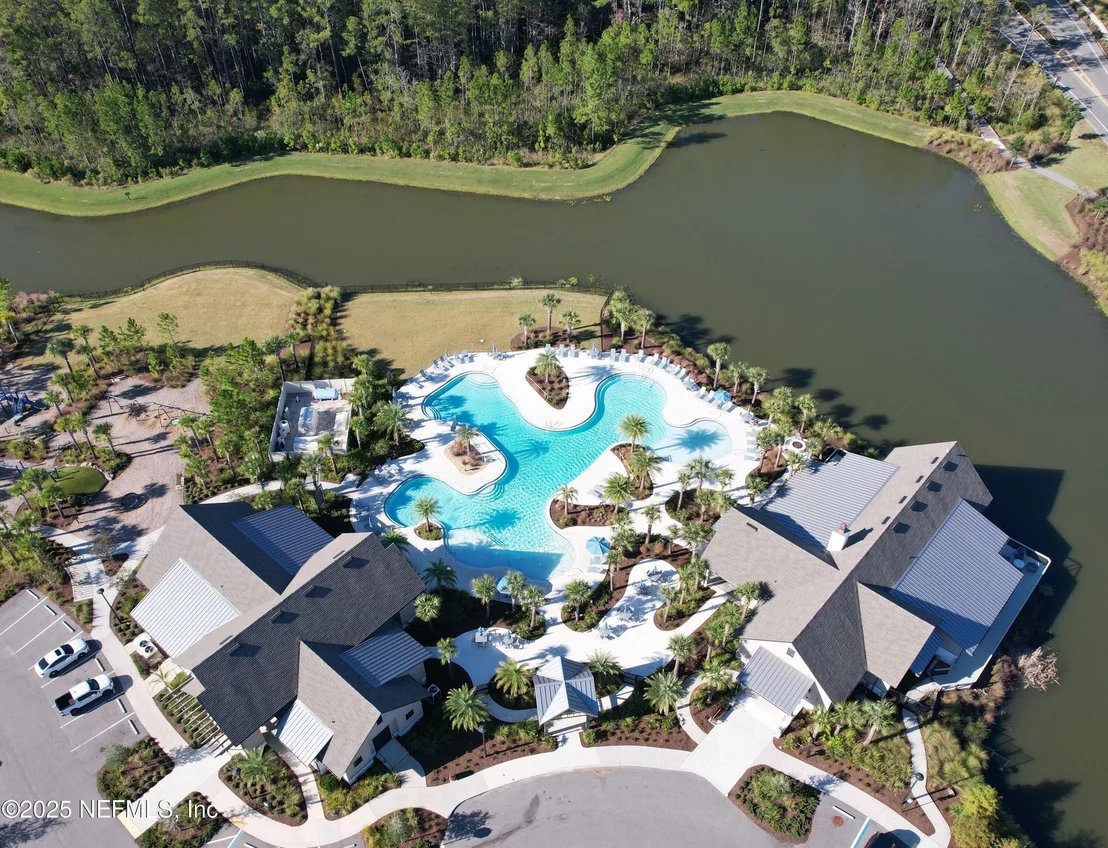 Photo of 75610 PONDSIDE Lane