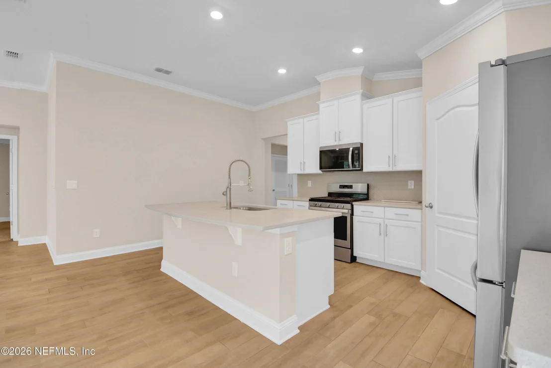 Photo of 151 NARVAREZ Avenue