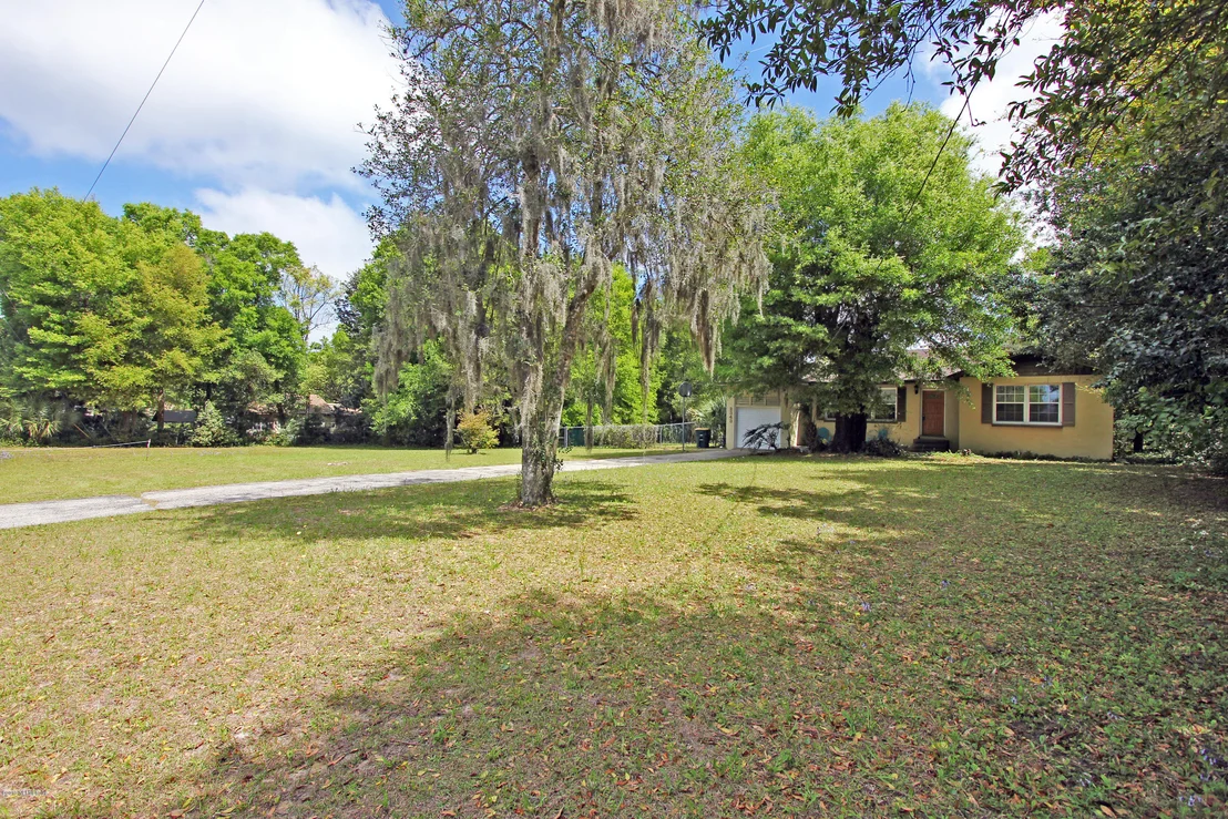 Photo of 2343 HILLTOP Boulevard