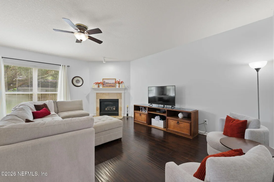 Photo of 1341 RIVER CITY Street