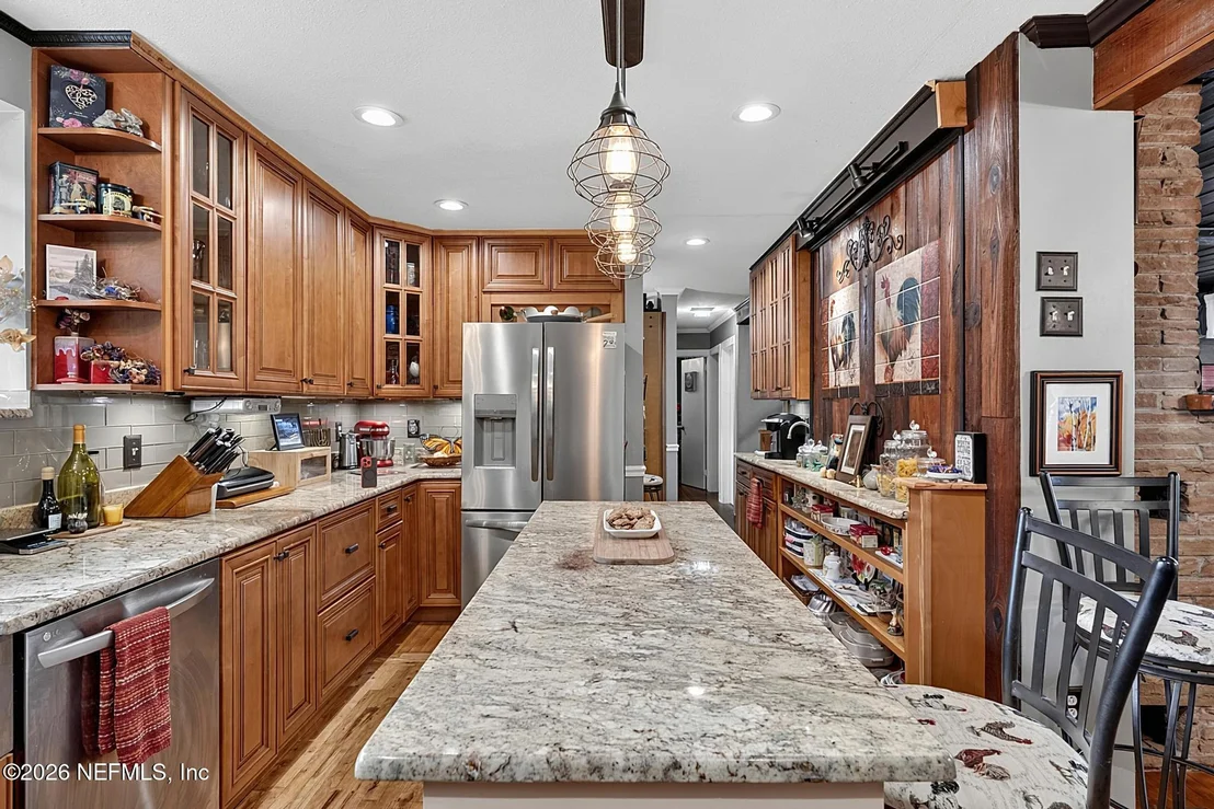 Photo of 1375 CEDAR BAY Road