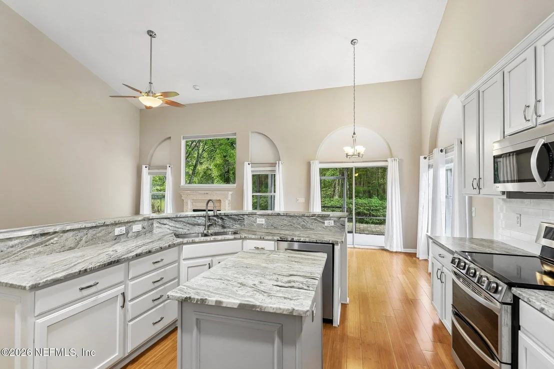 Photo of 2479 PINEHURST Lane