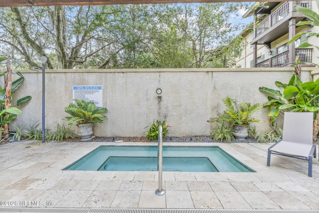 Photo of Unit 302 at 955 REGISTRY Boulevard