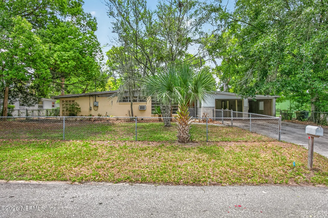 Photo of 1640 CHATEAU Drive