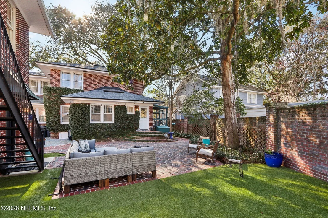 Photo of 3527 RIVERSIDE Avenue