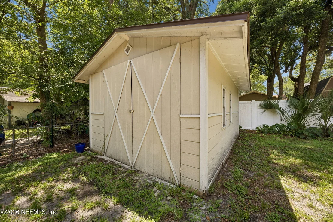 Photo of 4642 CRESCENT Street