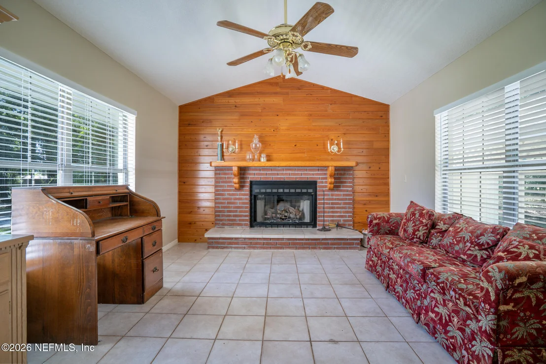 Photo of 542106 LEM TURNER Road