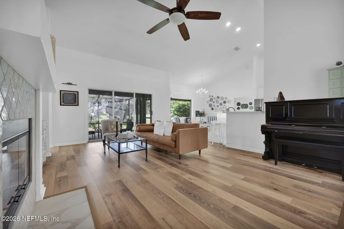 Photo of 2290 EAGLE HARBOR Parkway