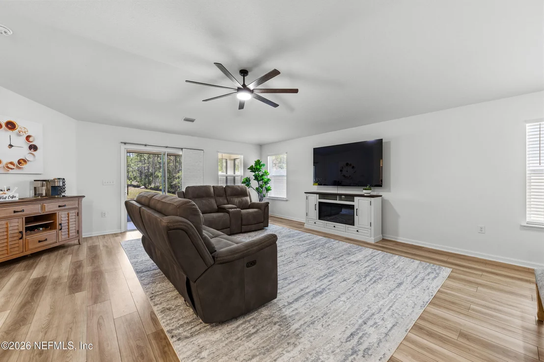 Photo of 11189 STAPLETON Drive