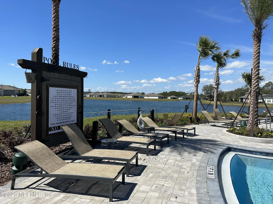 Photo of 387 AMBERWOOD Drive