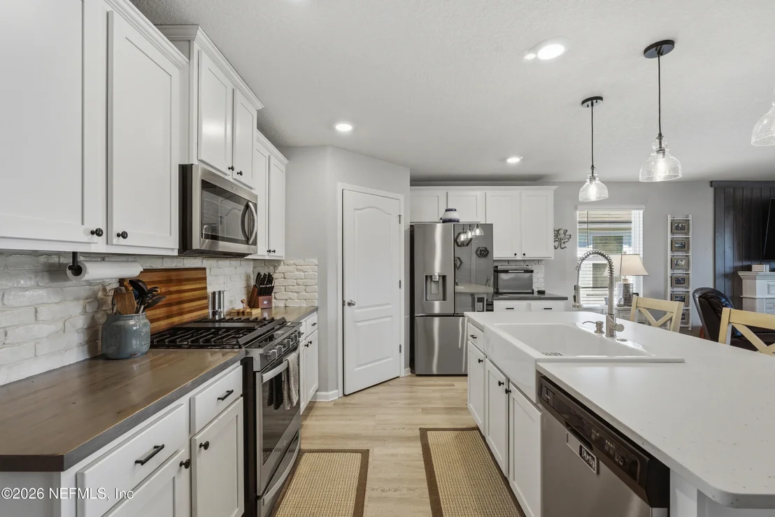 Photo of 285 JARAMA Circle