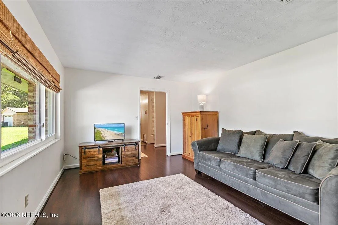 Photo of 5698 WEBER Lane