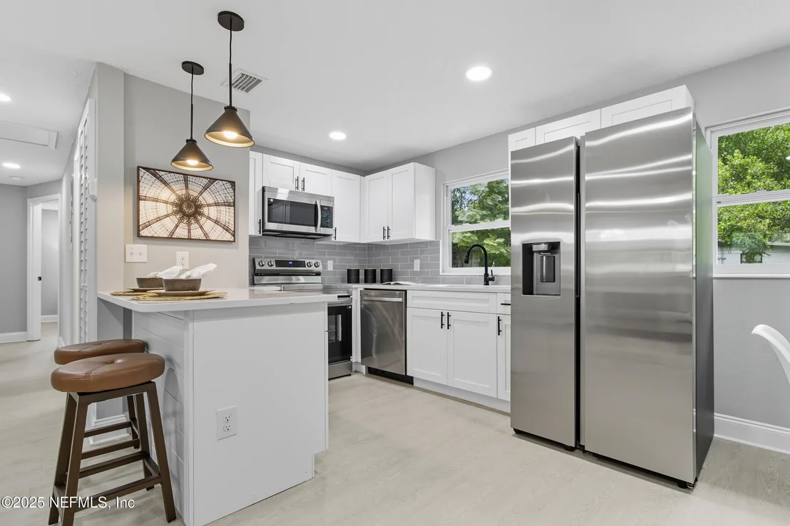 Photo of 337 SONORA Drive