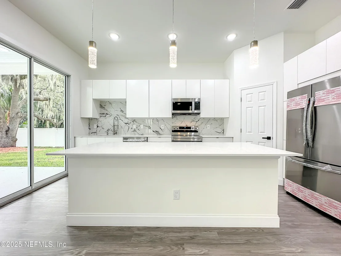 Photo of 5765 HECKSCHER Drive