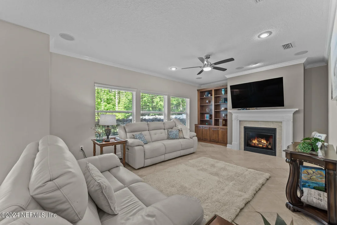 Photo of 712 CANDLEBARK Drive