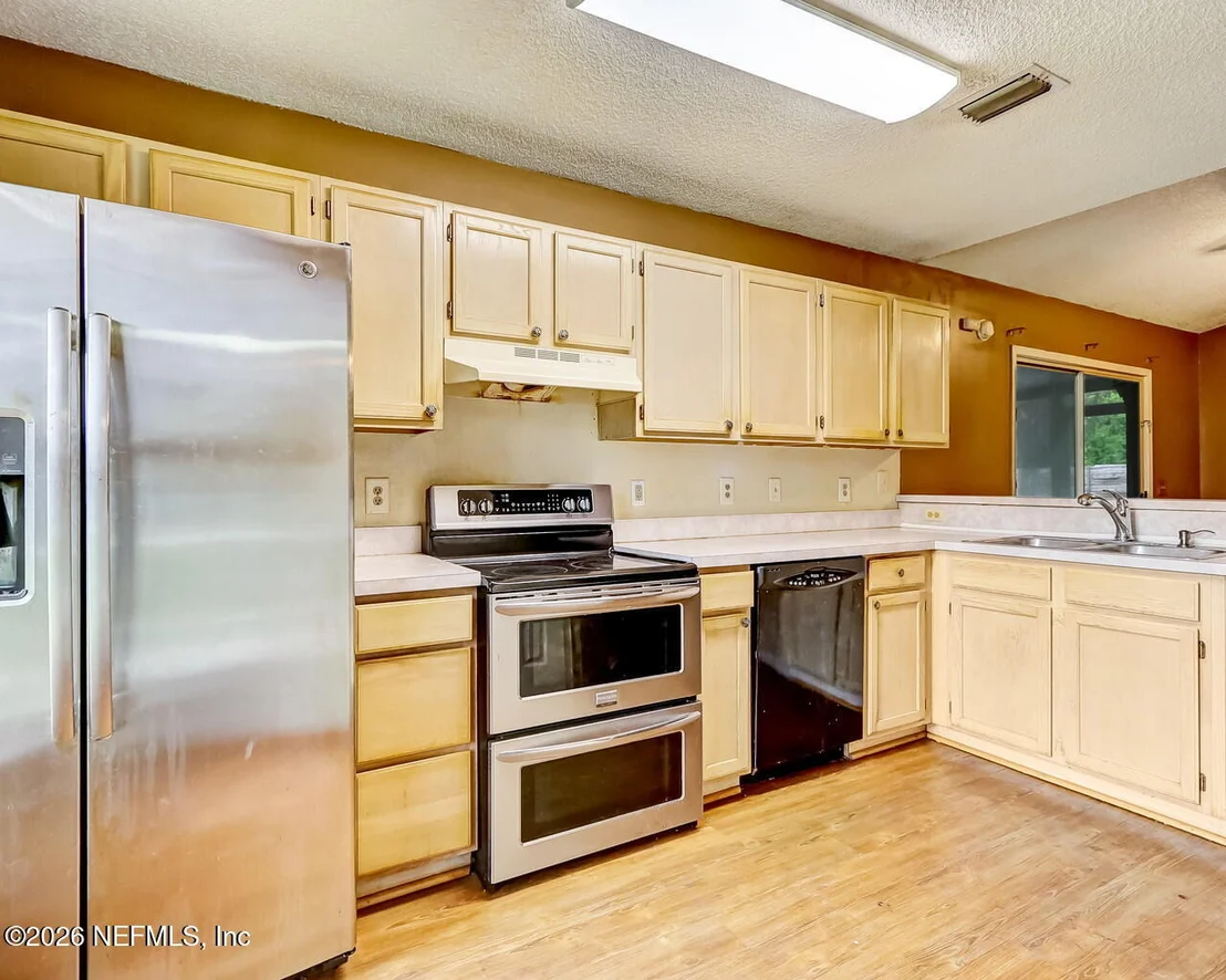 Photo of 8479 THREE CREEKS Boulevard