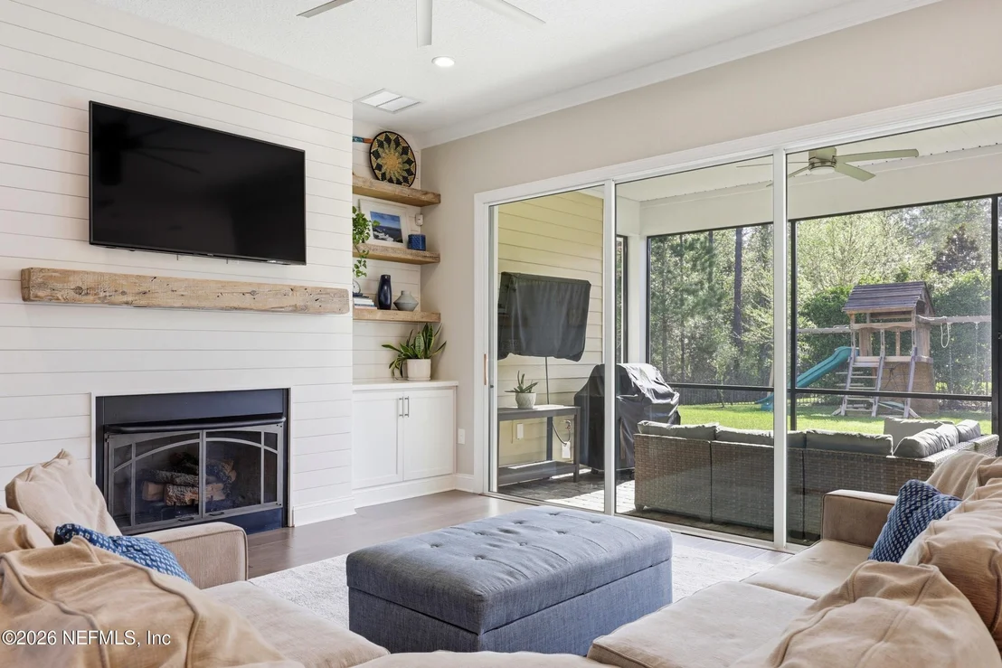 Photo of 463 FRESHWATER Drive