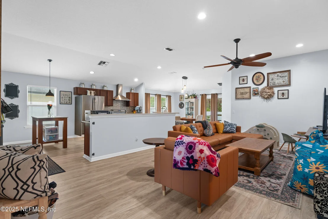 Photo of 96433 COMMODORE POINT Drive