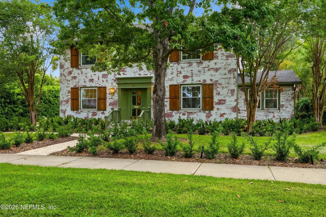 Photo of 1841 RIVER Road