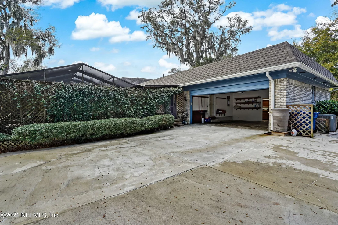 Photo of 11432 RIVER KNOLL Drive