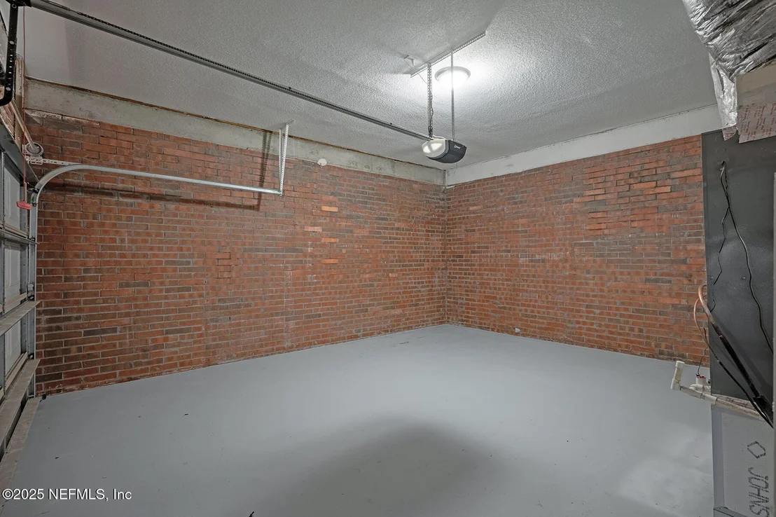 Photo of 2576 BOTTOMRIDGE Drive