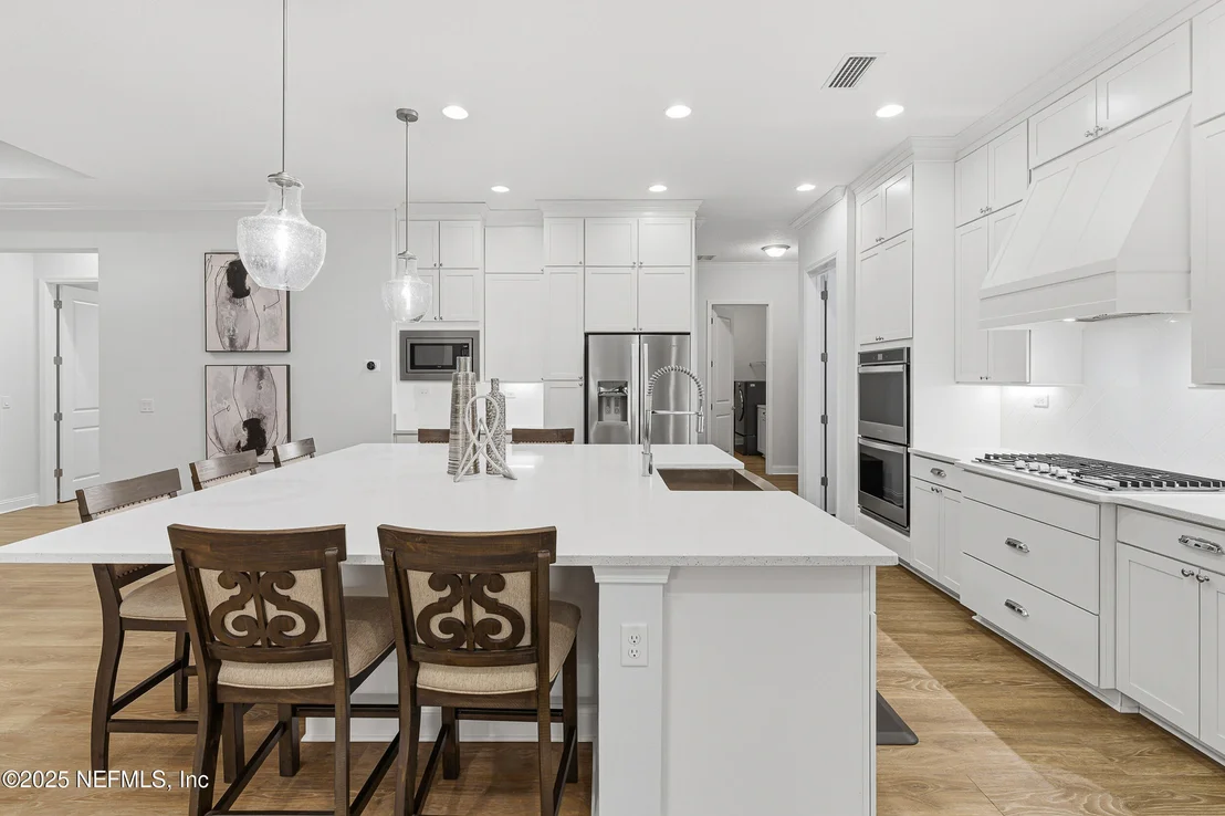 Photo of 375 KIRKSIDE Avenue