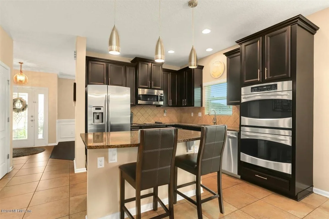 Photo of 301 N BELLAGIO Drive