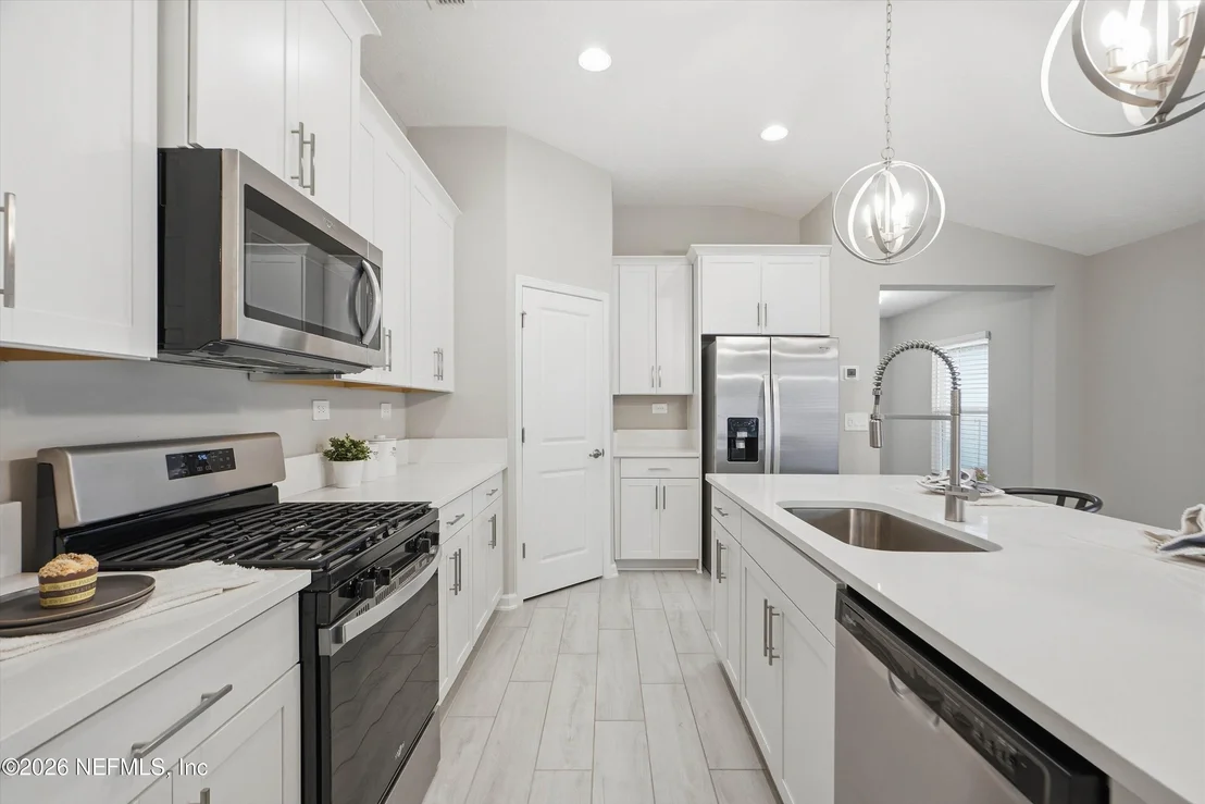 Photo of 39 CARBONELL Place