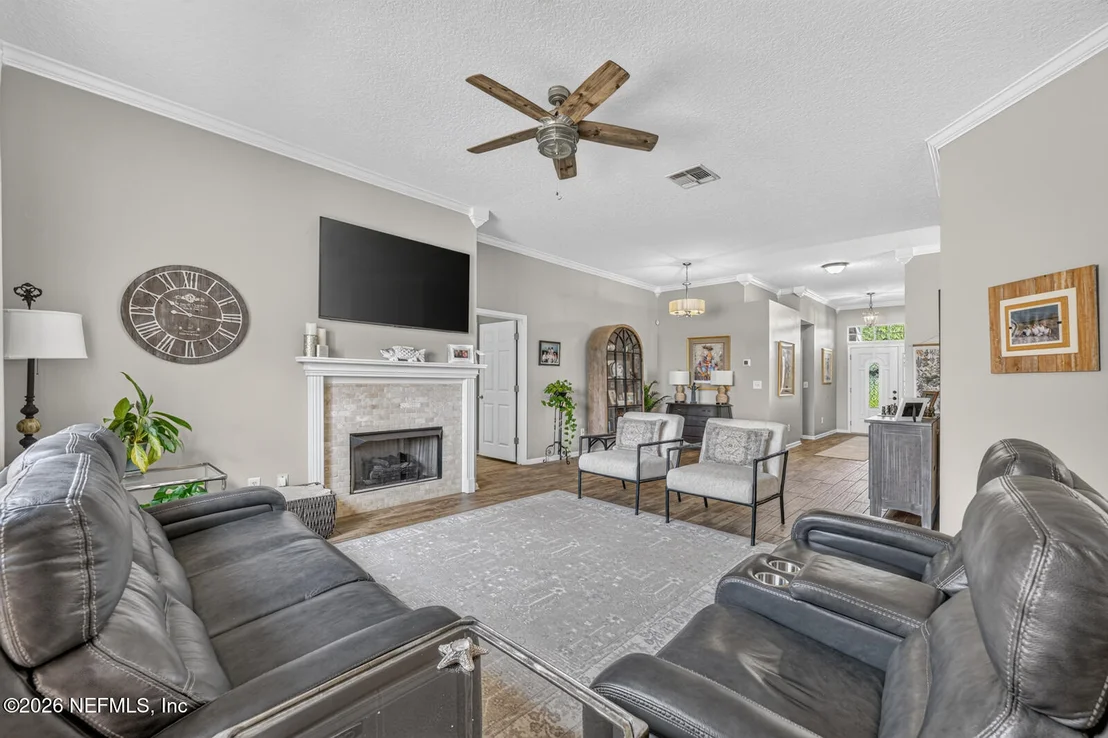 Photo of 12156 CEDAR TRACE Drive N