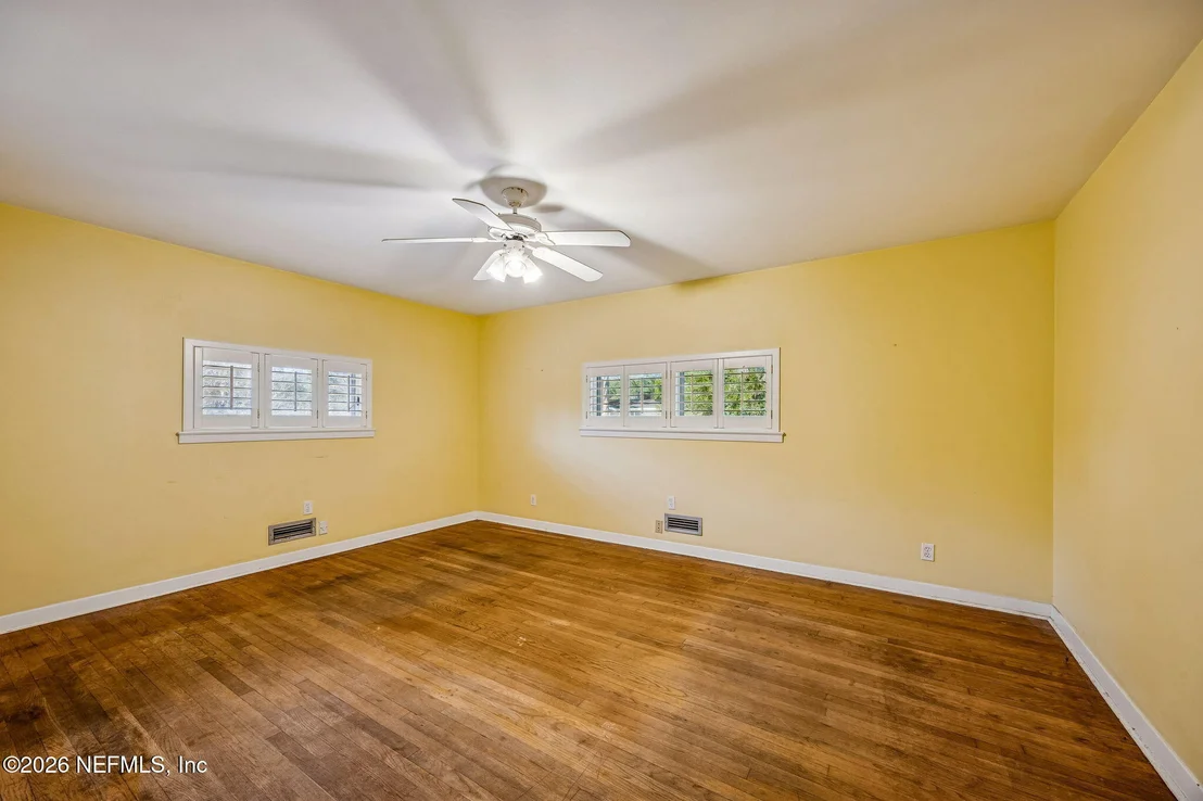 Photo of 4768 QUEEN Lane