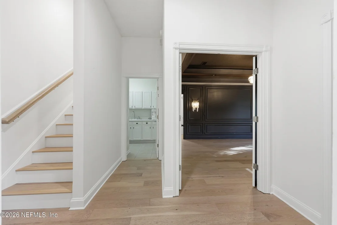 Photo of 11802 MANDARIN Road