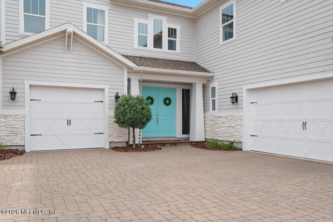 Photo of 592 OUTLOOK Drive