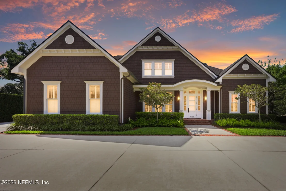 Photo of 1030 MAPLE Lane