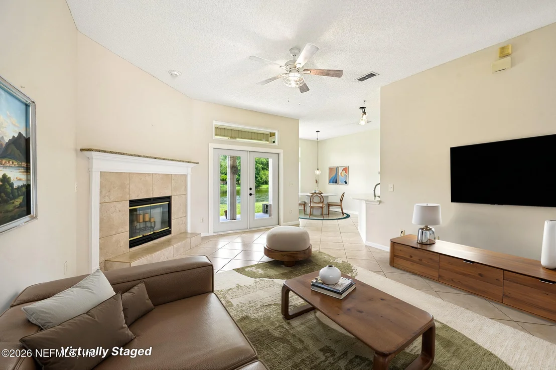 Photo of 392 MAPLEWOOD Drive