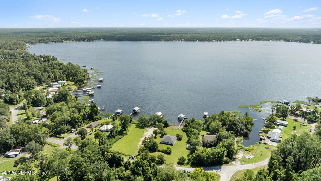 Photo of 212 LAKE Drive