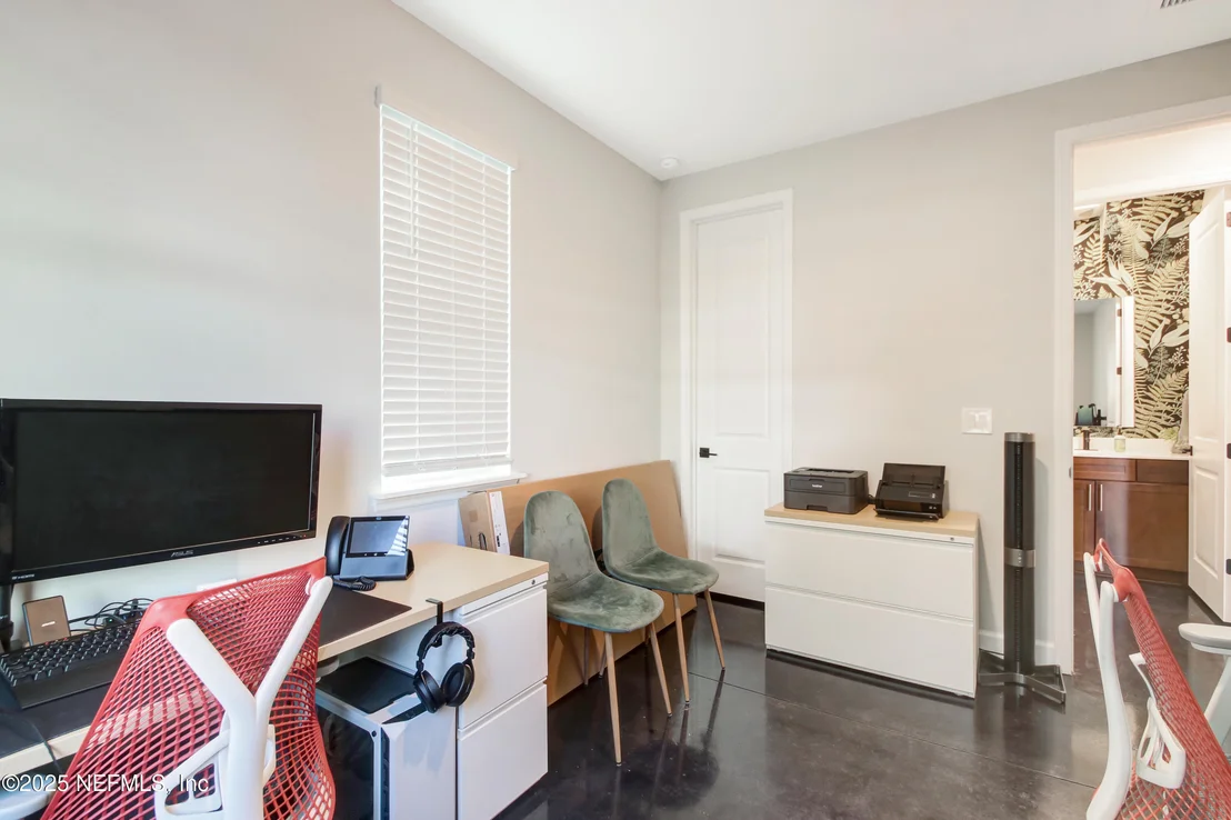 Photo of 1245 WALNUT Street