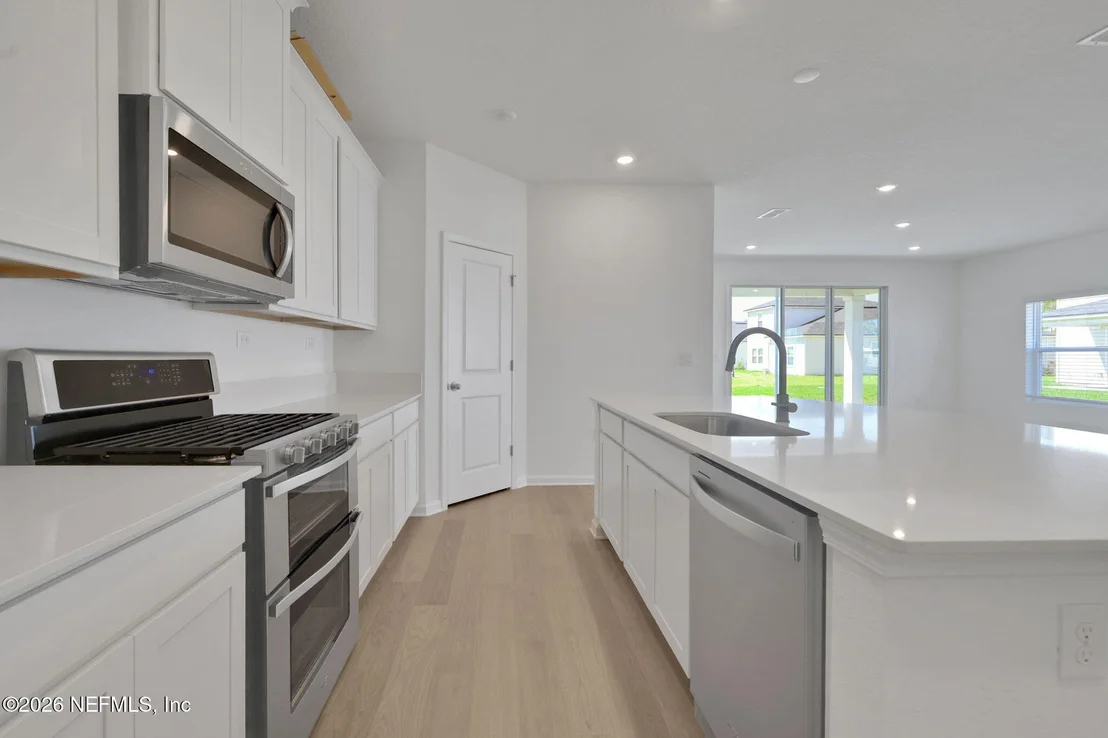 Photo of 38 ALGIERS Court