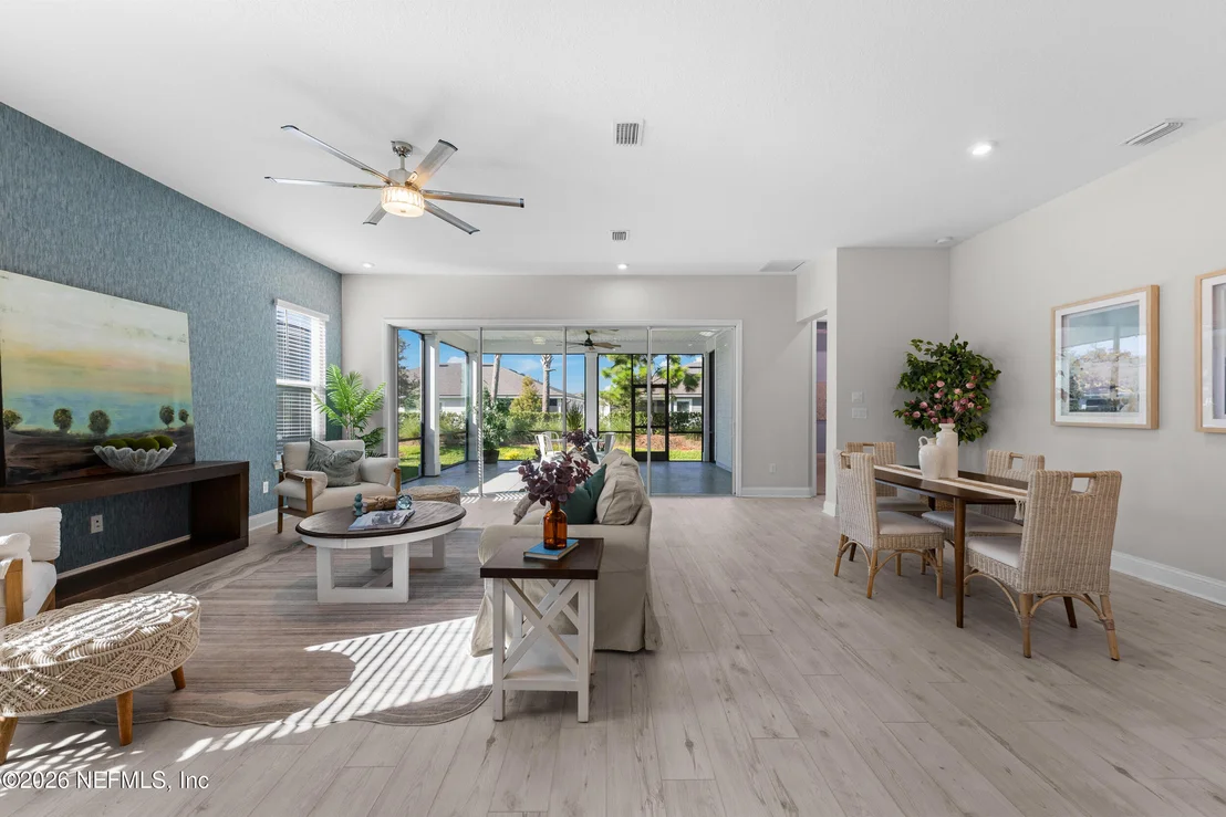 Photo of 383 LADYSLIPPER Drive