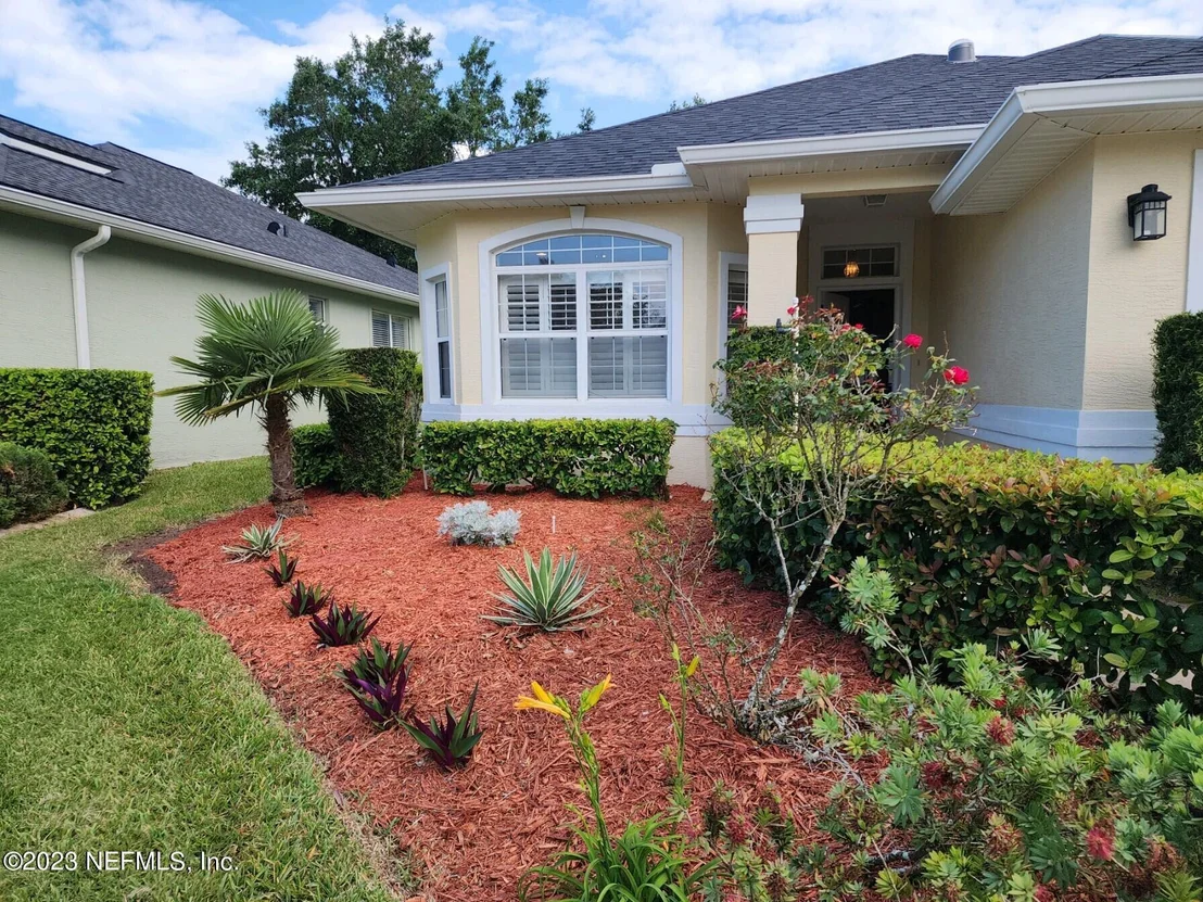 Photo of 601 KNOLLWOOD Lane