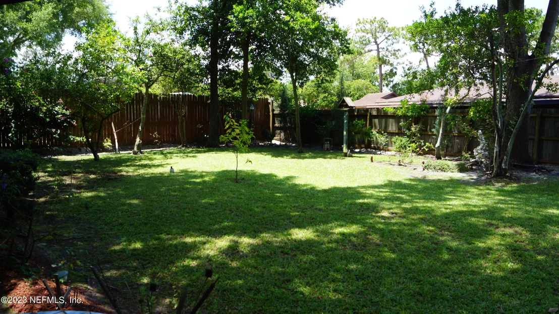 Photo of 6113 RAINTREE Road