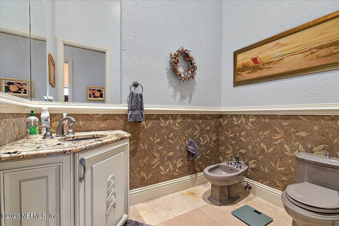 Photo of 1261 DELFINO Drive