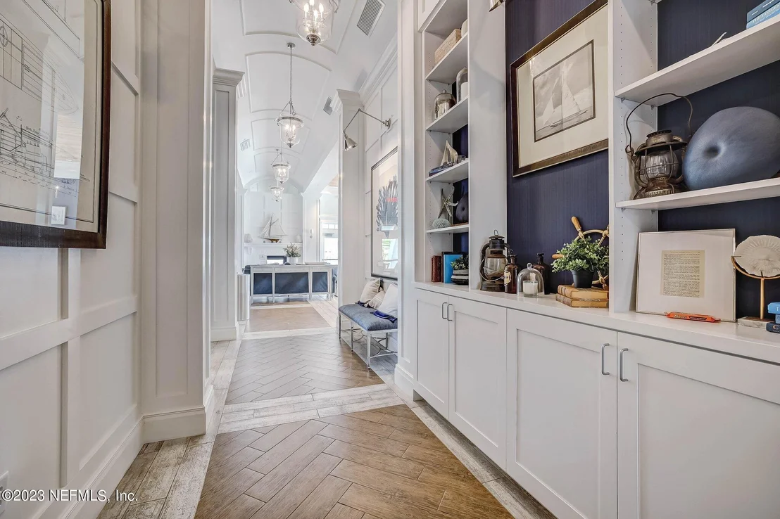 Photo of 152 WINDERMERE Way