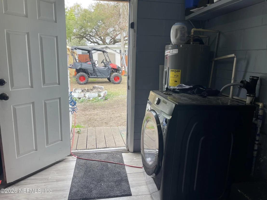 Photo of 2112 DEAN Road