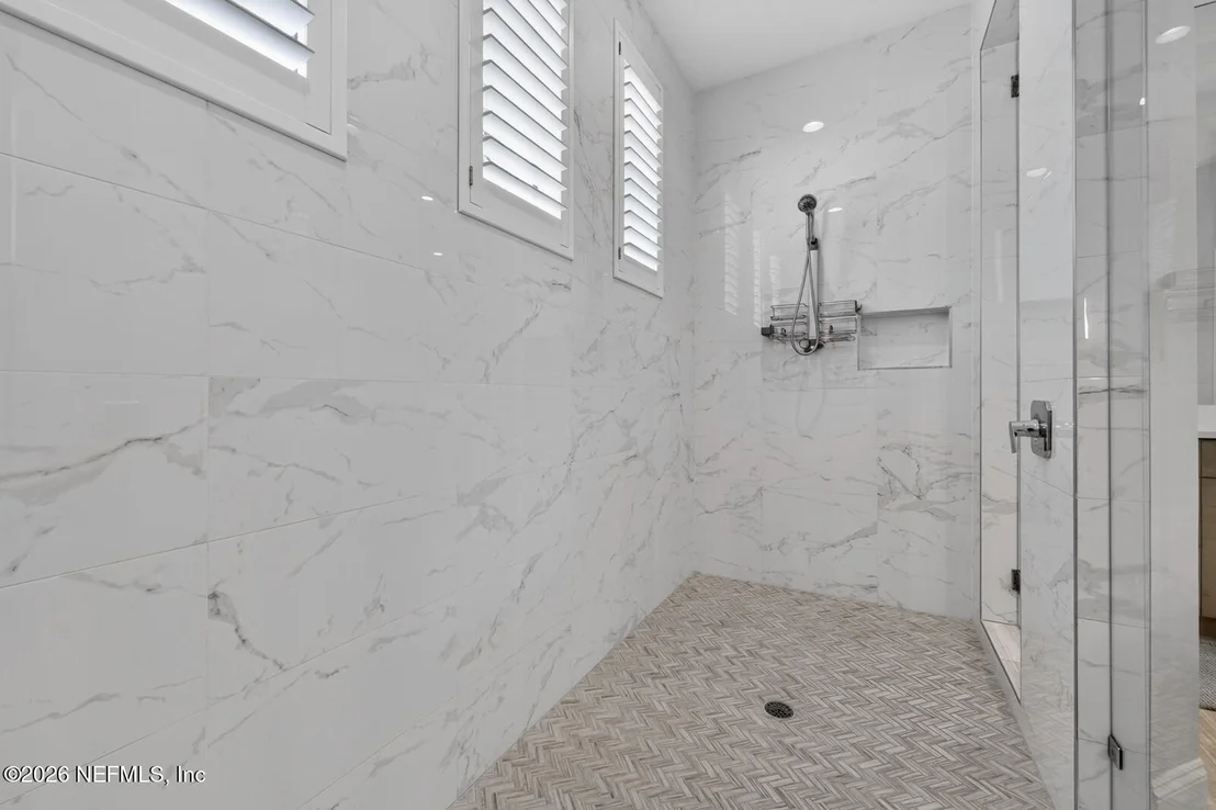 Photo of 5244 COMMISSIONERS Drive