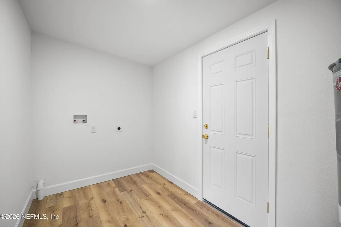 Photo of 4560 CRESCENT Street