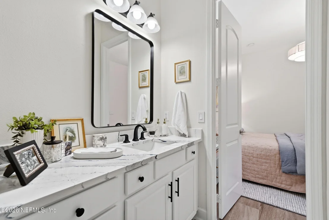 Photo of 804 STELLING Court