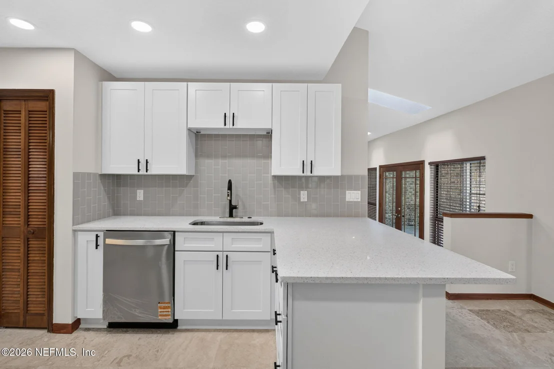 Photo of 3016 NAUTILUS Road