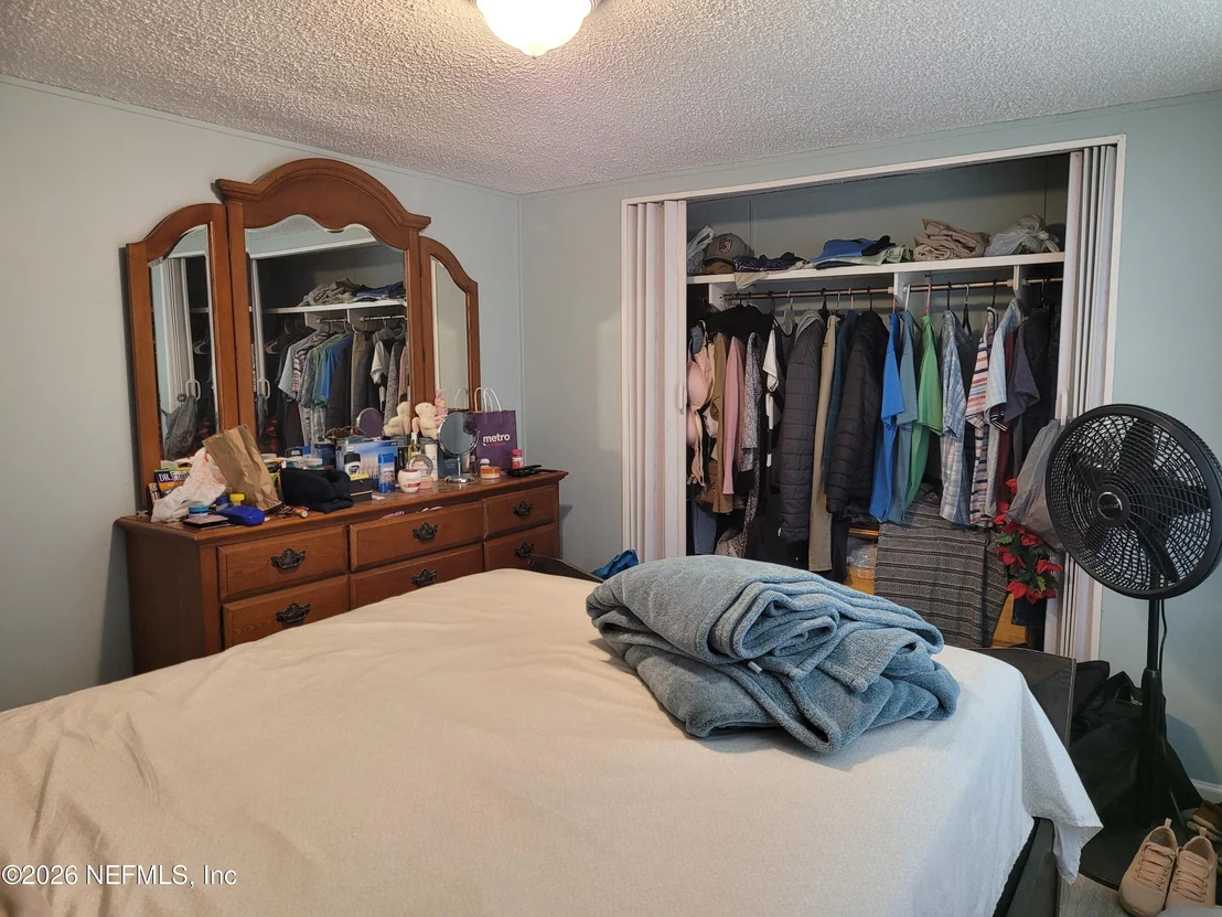Photo of 445 LOGAN Avenue
