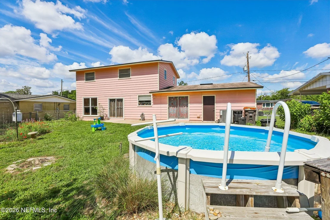 Photo of 1189 CROWN Drive